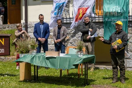 Podpisniki svečane listine (z leve) Majda Godina, Matjažj Antončič, dr. Gregor Kovačič, Greor Danev in pobudnik listine Jože Prah
